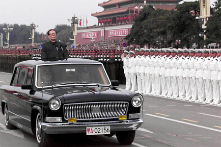 江泽民阅兵.jpg