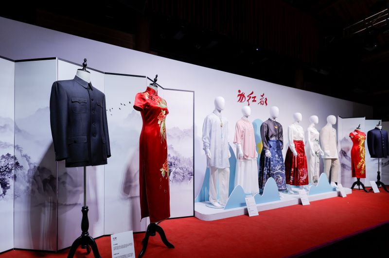 “翠·影——红都中式美学新主张”艺术展盛大开幕 配图7