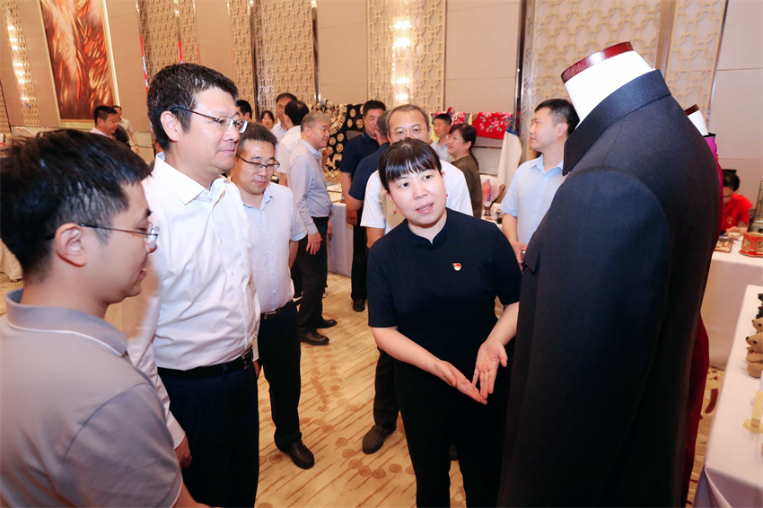 红都集团参加“金耀·东承”2023年东城区老字号嘉年华活动 配图5