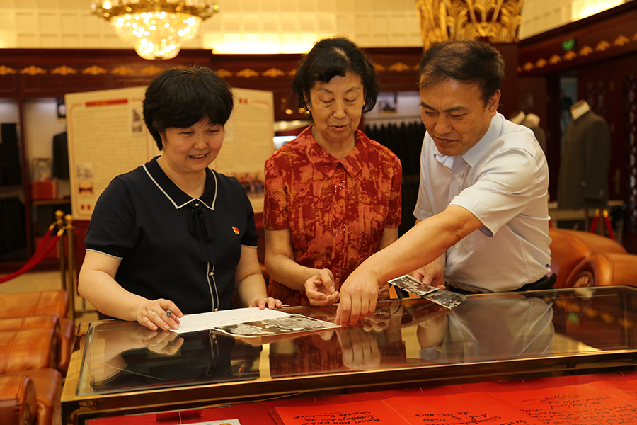 弘扬中国文化 服装见证友谊——红色记忆亲历者特展外交官活动纪实 配图6